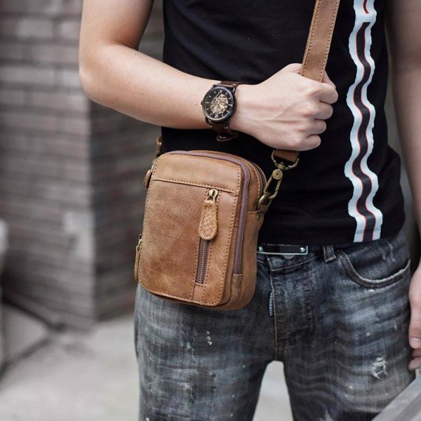 PHỤ KIỆN TÚI ĐEO CHÉO THỂ HIỆN PHONG CÁCH QUÝ ÔNG