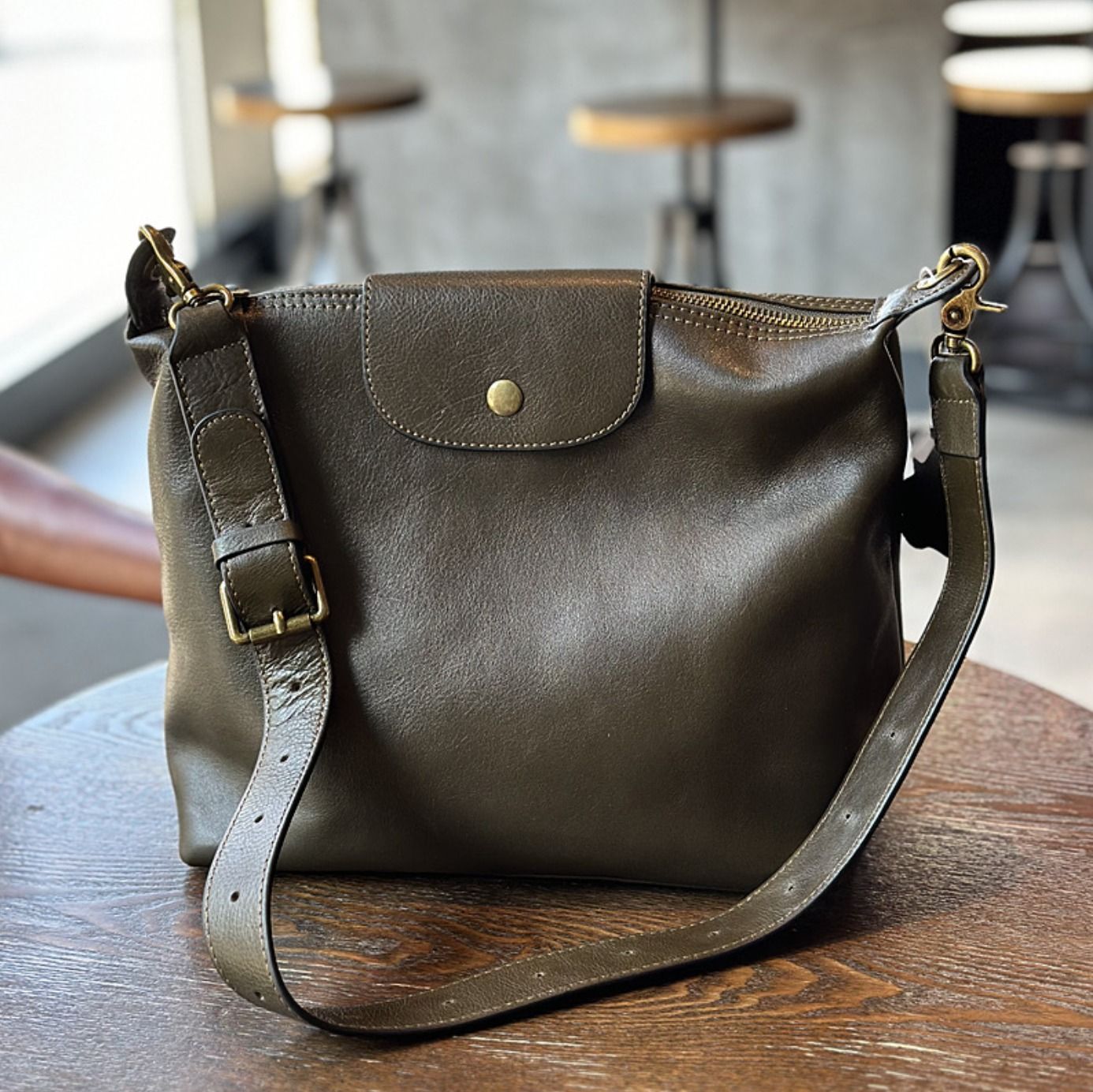 Túi Đeo Chéo Nữ Da Thật VEG Patina Phong Cách Cổ Điển & Sang Trọng TUDA SBM410