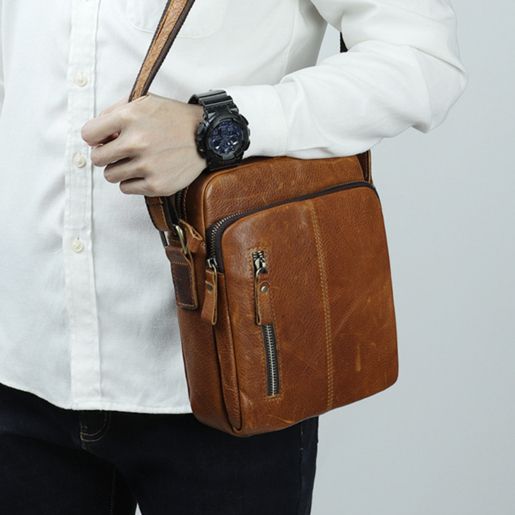 Túi đeo vai Messenger da thật Lớp Đầu Tiên, phiên bản giới hạn SBM163