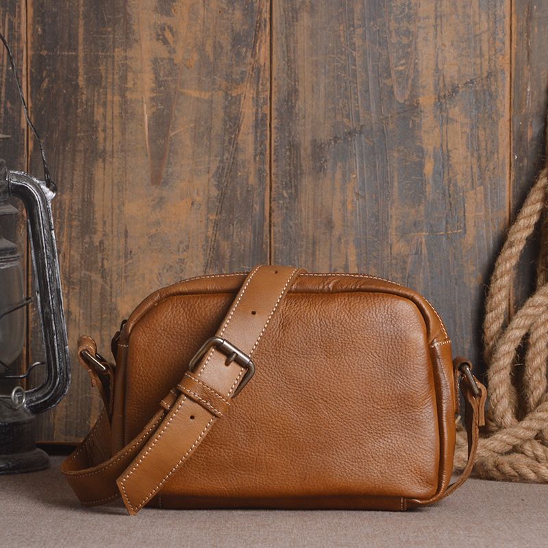 Túi da bò thật thật đeo chéo phong cách cổ điển SBM146