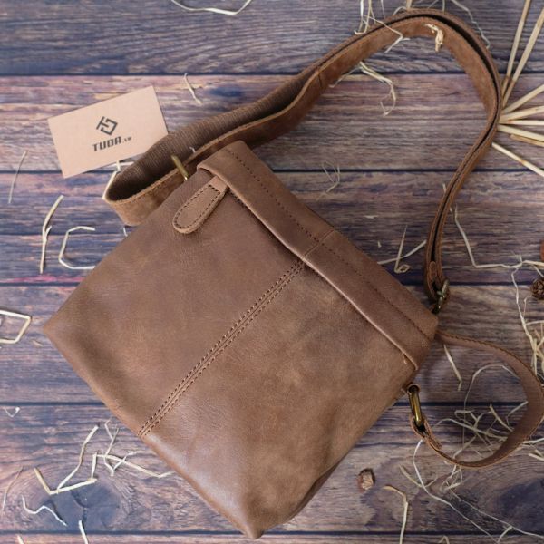 Túi da bò thật Berry & Ken đeo chéo Limited edition MBM110