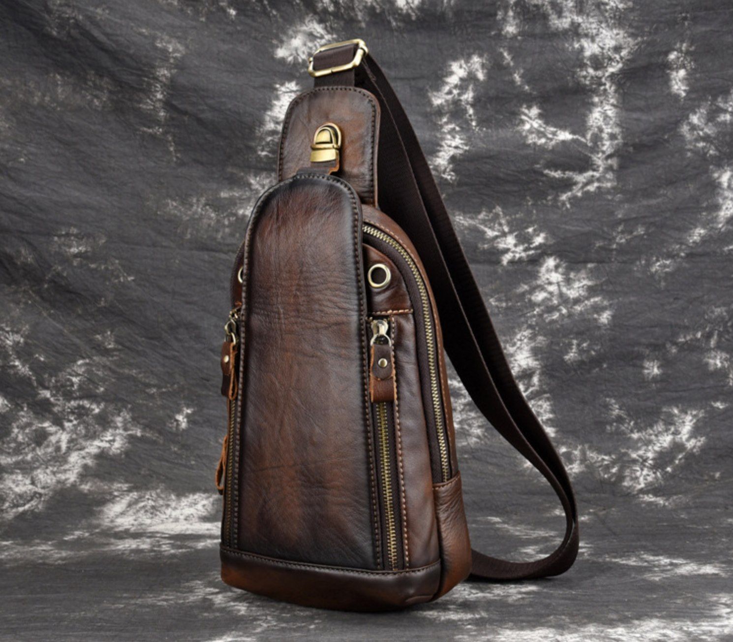 Túi Da Thật Đeo Chéo Trước Ngực VINTAGE SBM197