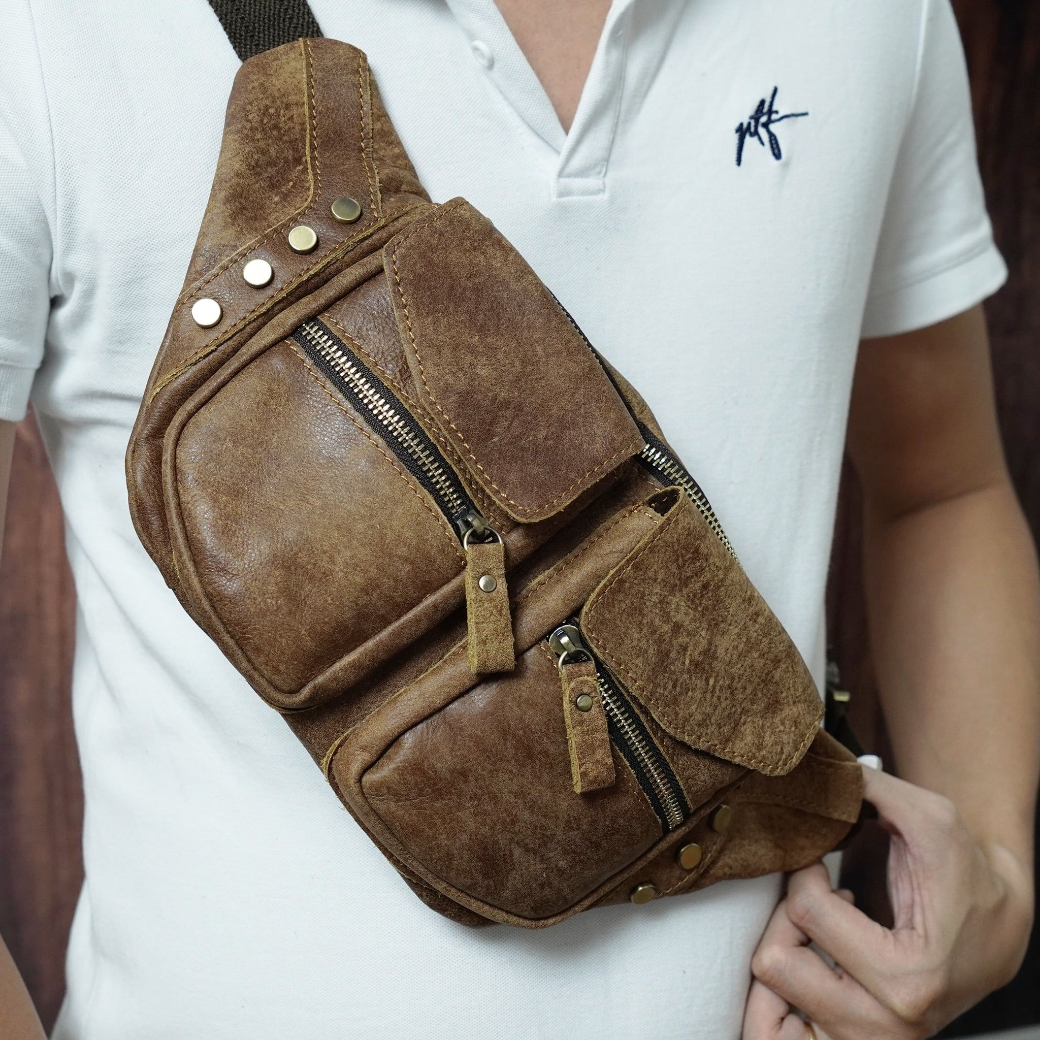 Túi da bò thật đeo chéo trước ngực VINTAGE SBM161