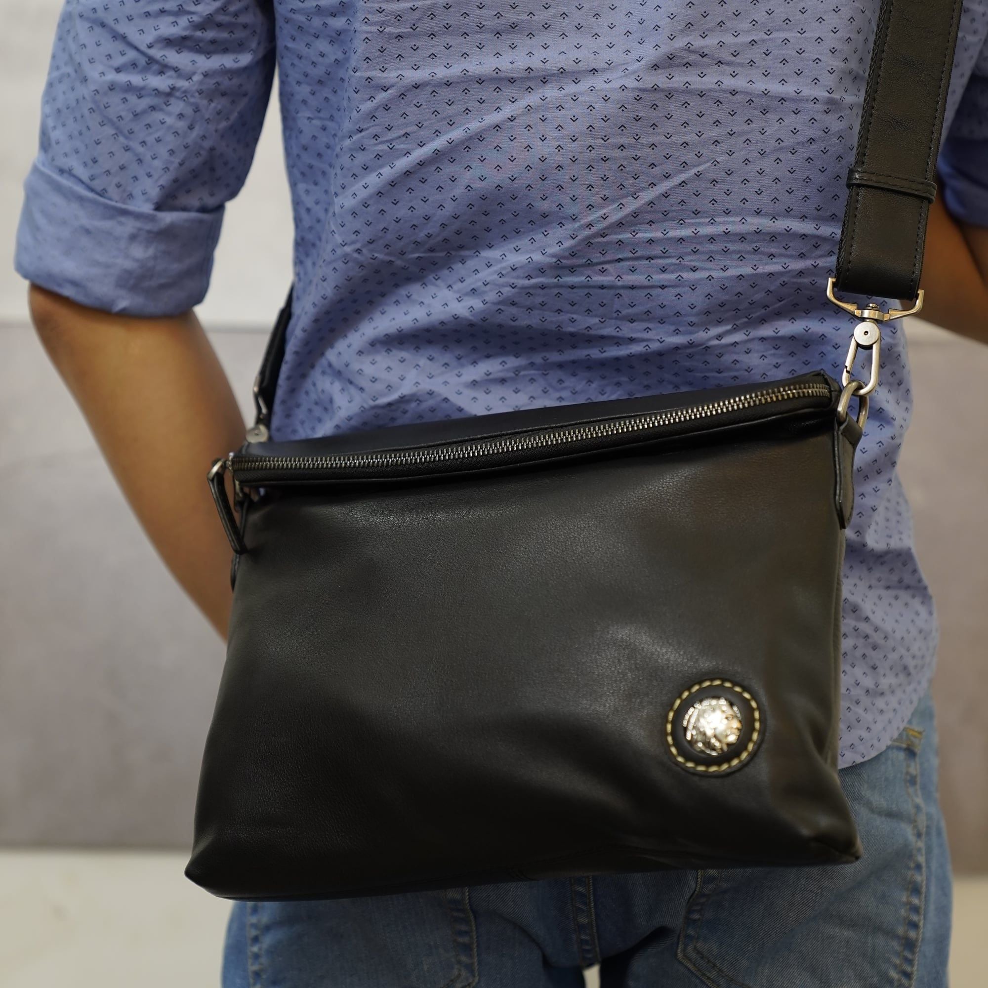 Túi Đeo Chéo Đựng iPad Da Bò VEG Patina Nhập Khẩu - Classic SBM252