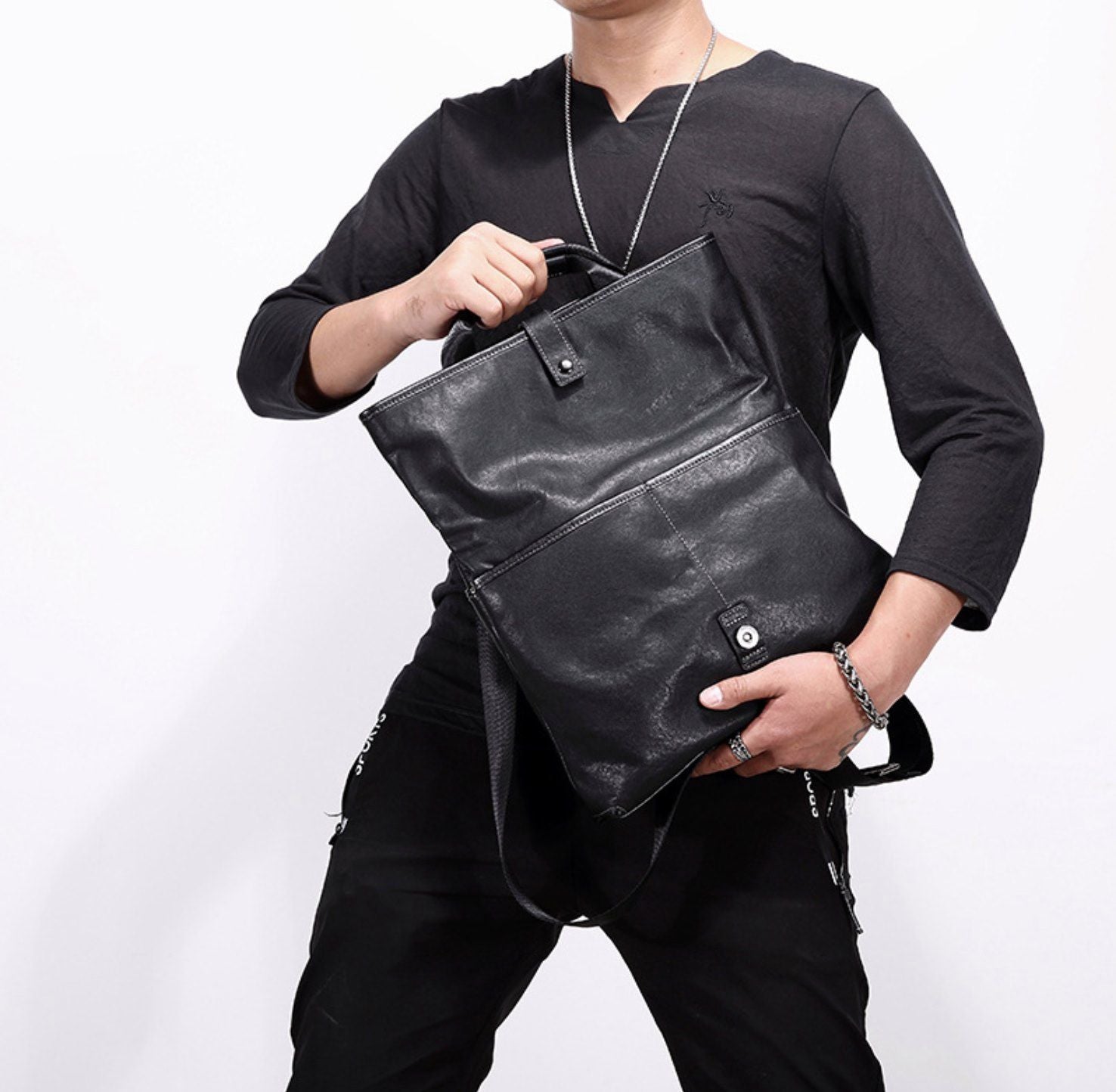 Túi Đeo Chéo Da Bò Thật Đựng Laptop & iPad Classic Style TUDA SBM263