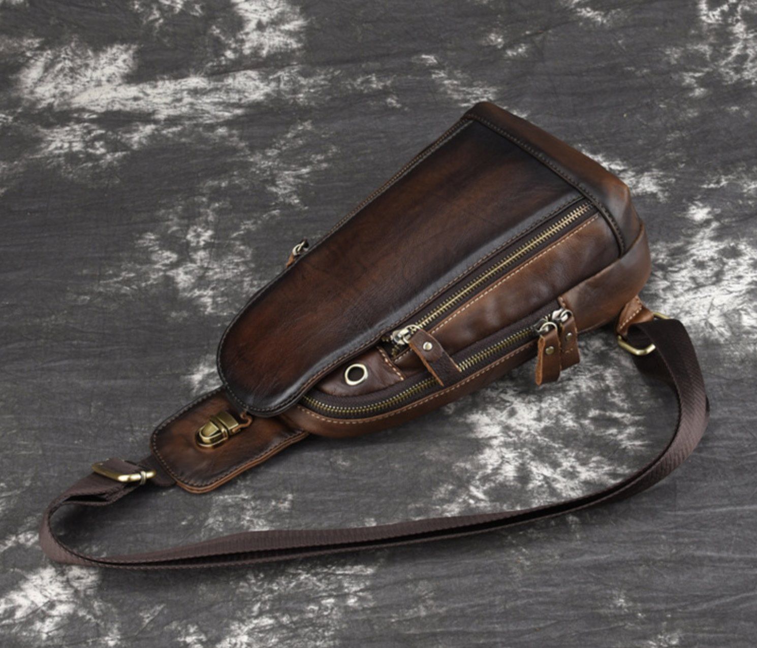 Túi Da Thật Đeo Chéo Trước Ngực VINTAGE SBM197