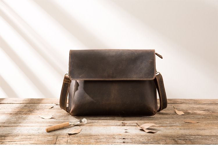 Túi Da Bò Sáp Đeo Chéo Chứa Ipad Classic SBM195