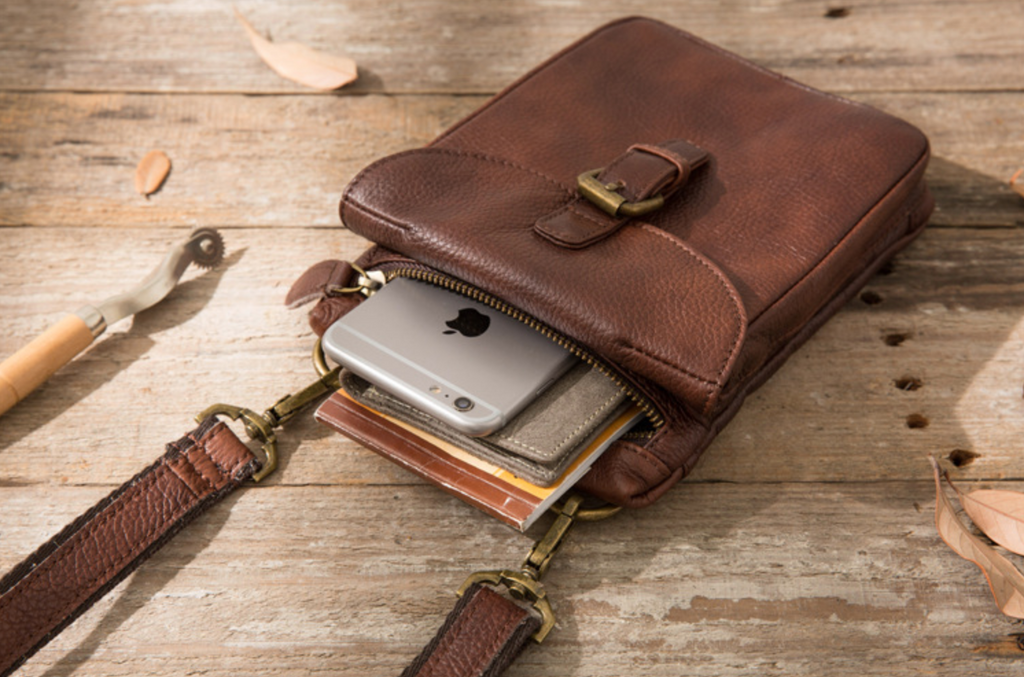 Túi da bò thật đeo chéo nhỏ gọn Berry & Ken RETRO - Classic edition SBM118