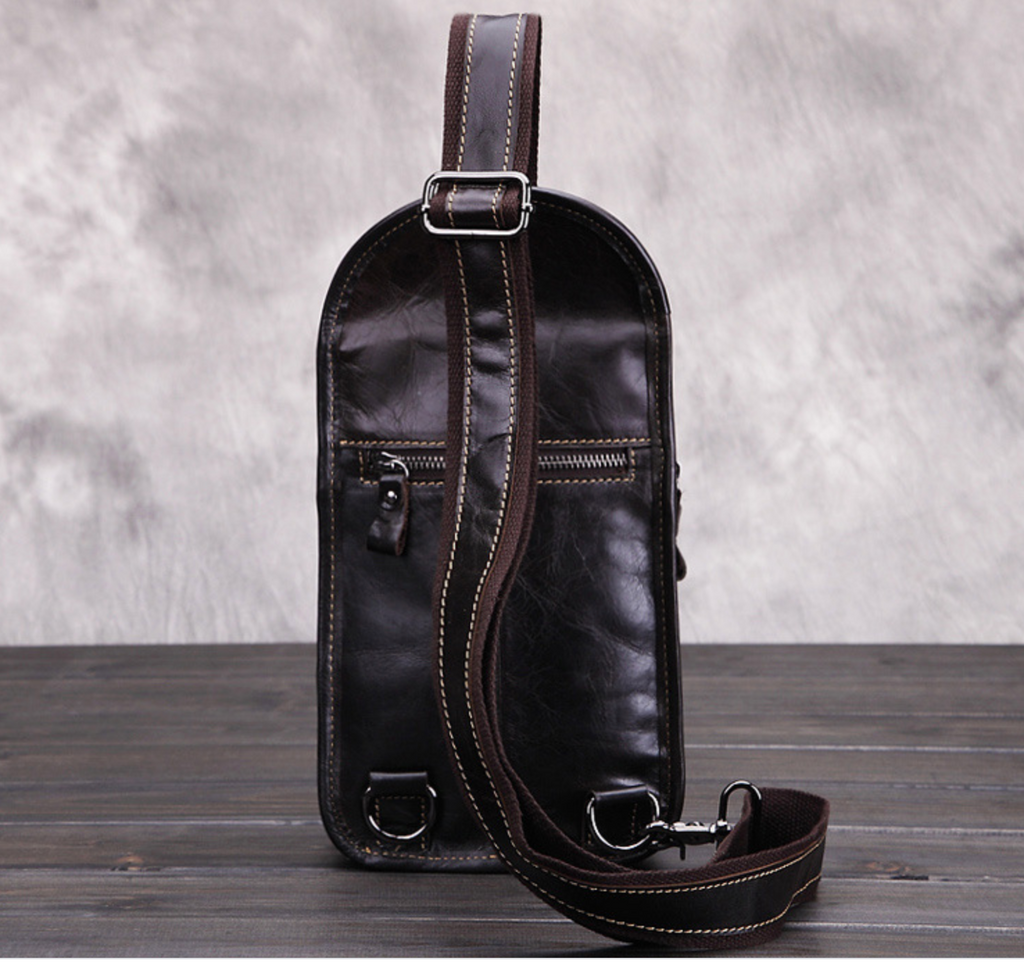 Túi da bò thật đeo chéo ngực Berry & Ken RETRO SBM122