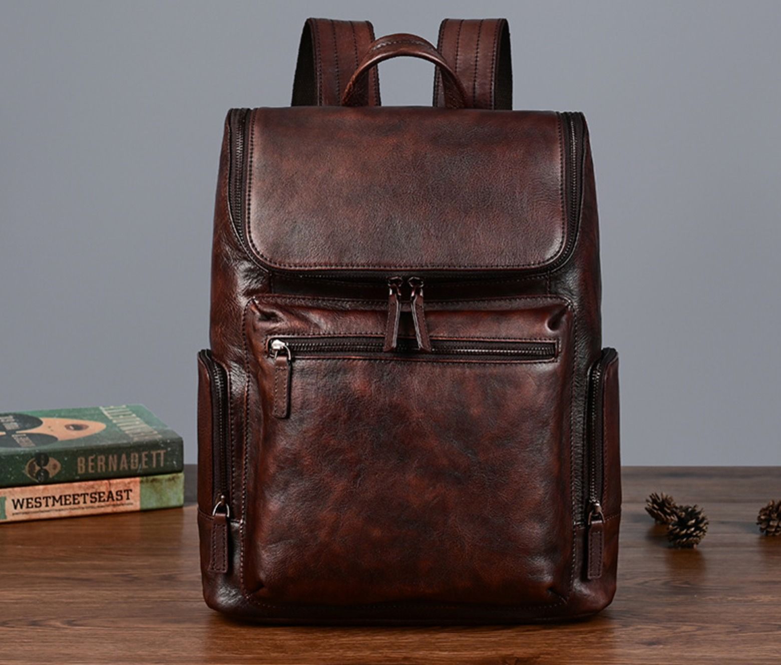 Balo Du Lịch Da Bò VEG Patina Ý Chứa Laptop Đa Chức Năng BPL315