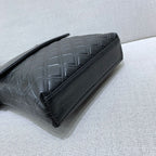 Túi Da Bò Thật Đeo Chéo Đựng IPad Classic Edition SBM189