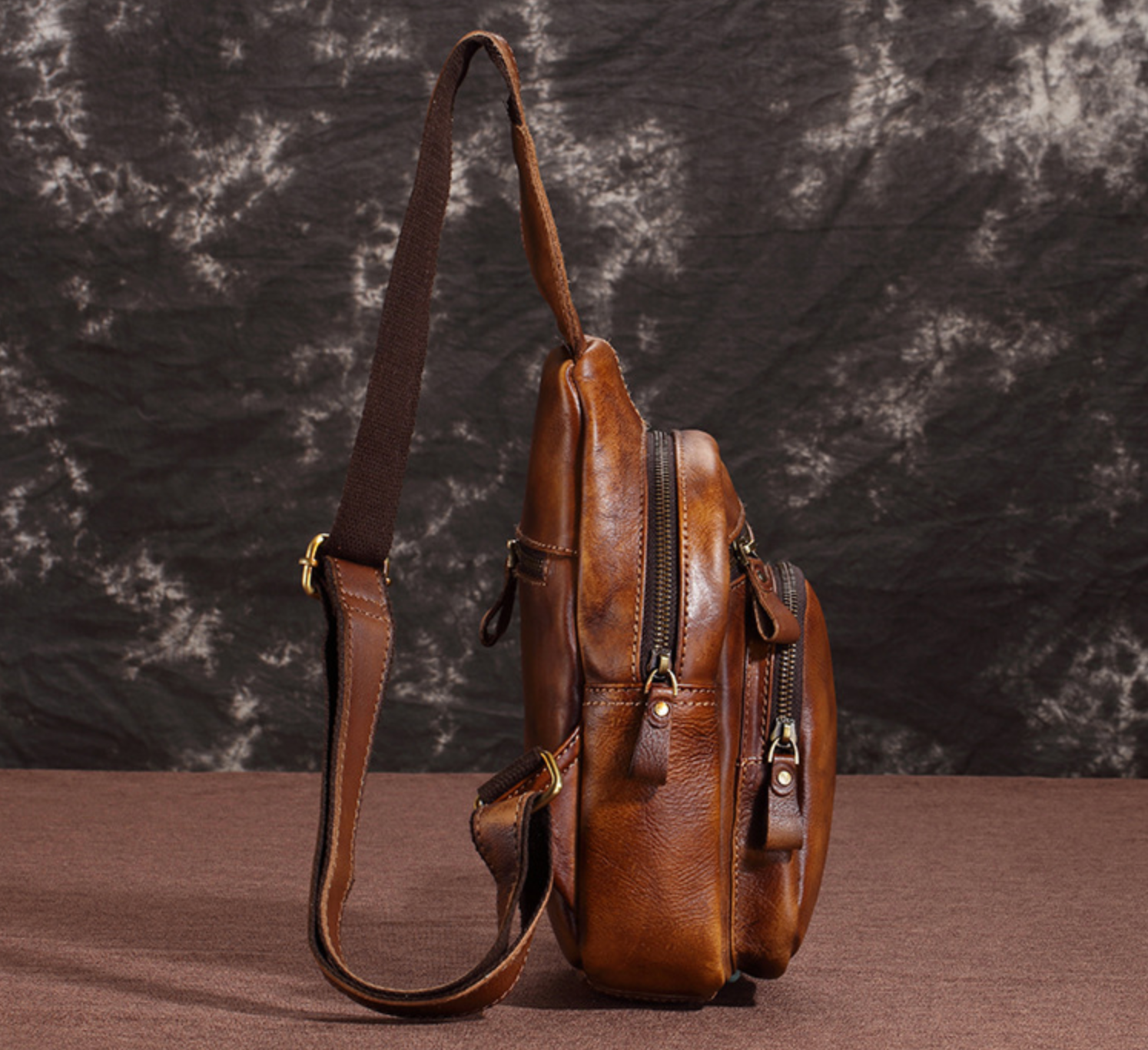 Túi da bò thật đeo chéo trước ngực SBM155