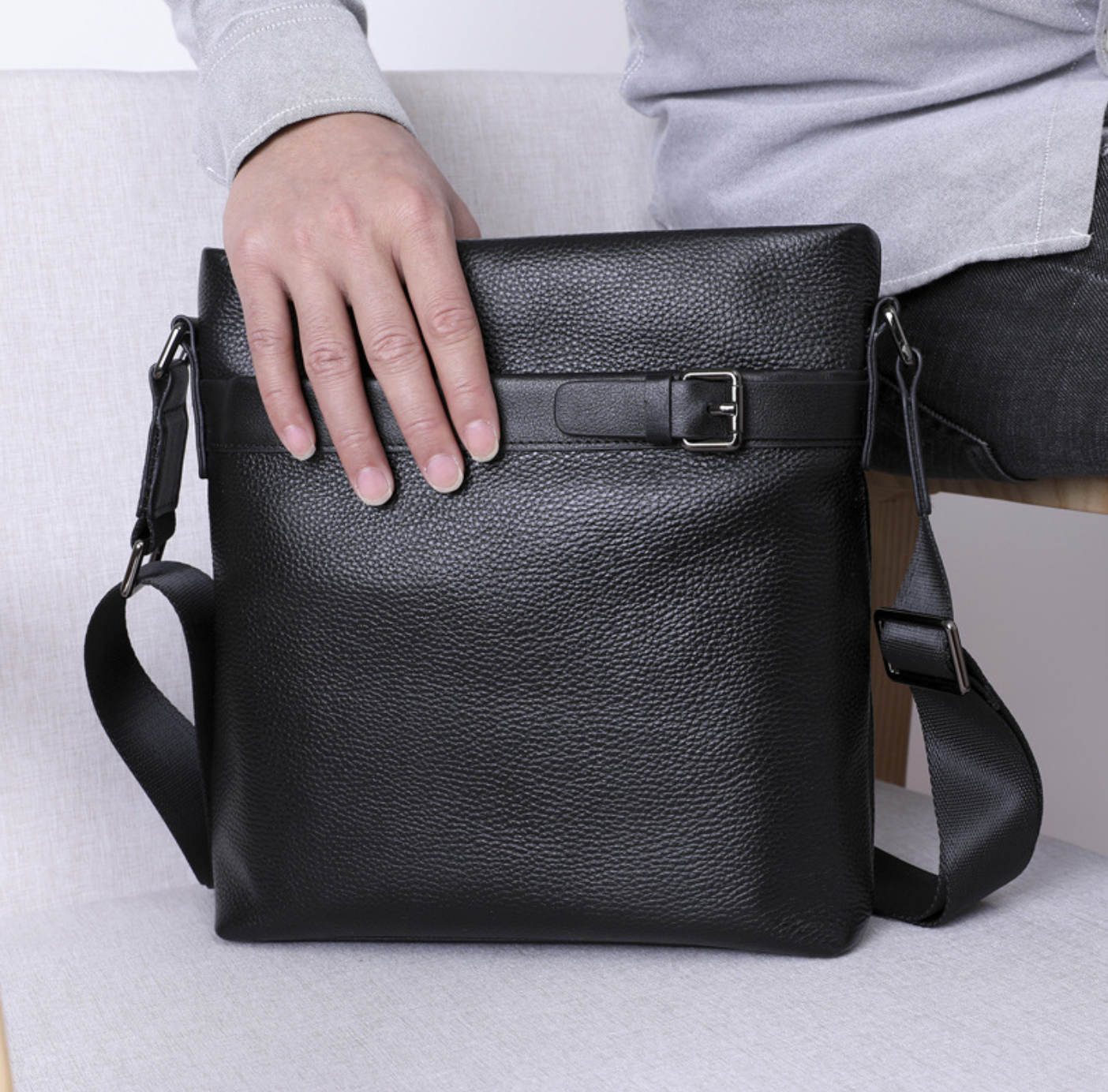 Túi Da Bò Thật Đeo Chéo Đựng IPad Classic Edition TUDA SBM317