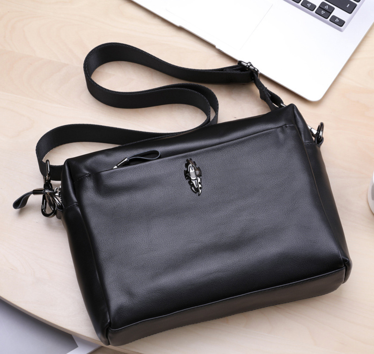 Túi Đeo Chéo Da Bò Thật Đựng iPad RETRO TUDA SBM320