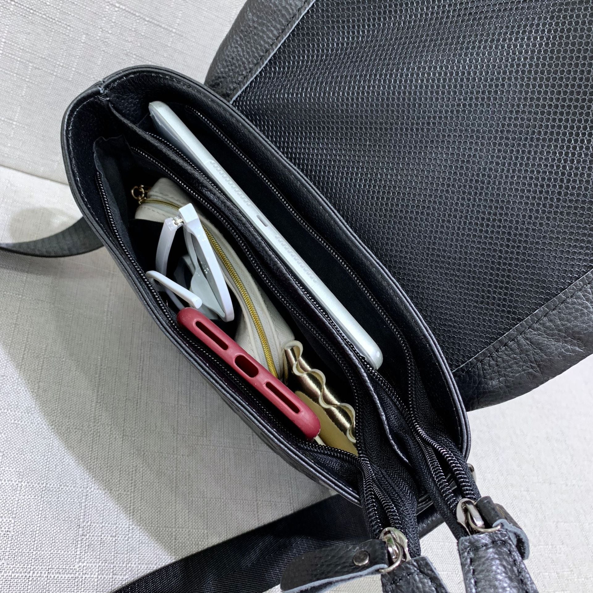 Túi Da Bò Thật Đeo Chéo Đựng IPad Classic Edition SBM189