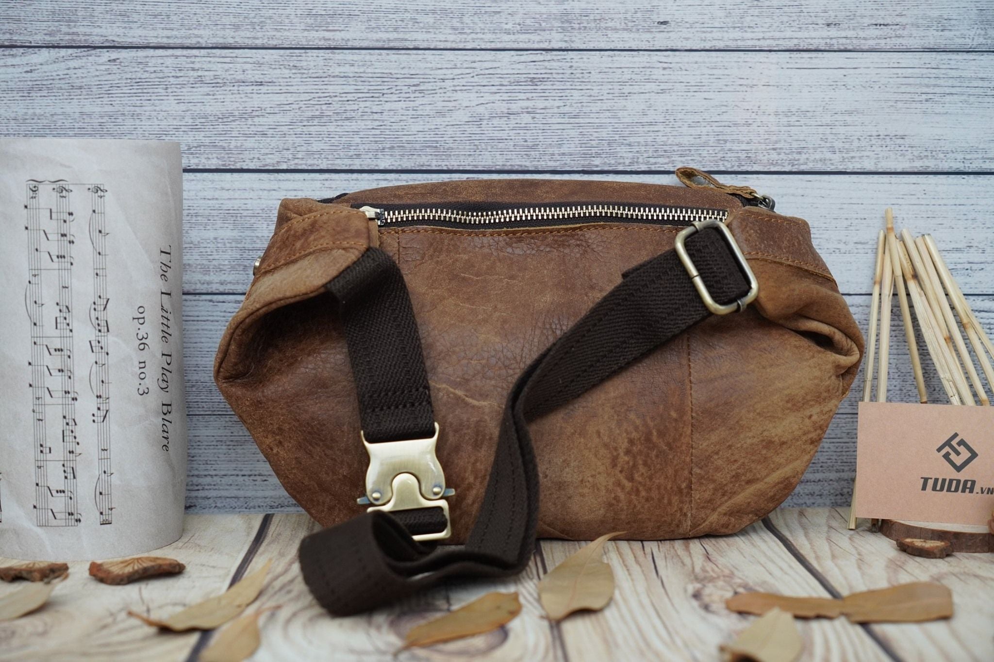 Túi da bò thật đeo chéo trước ngực VINTAGE SBM161