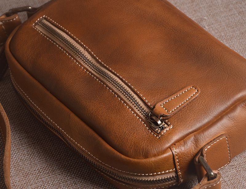 Túi da bò thật thật đeo chéo phong cách cổ điển SBM146