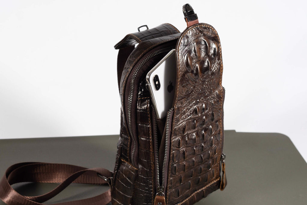 Túi Da Bò Thật đeo chéo Dập Vân Cá Sấu Berry & Ken RETRO - SBM111