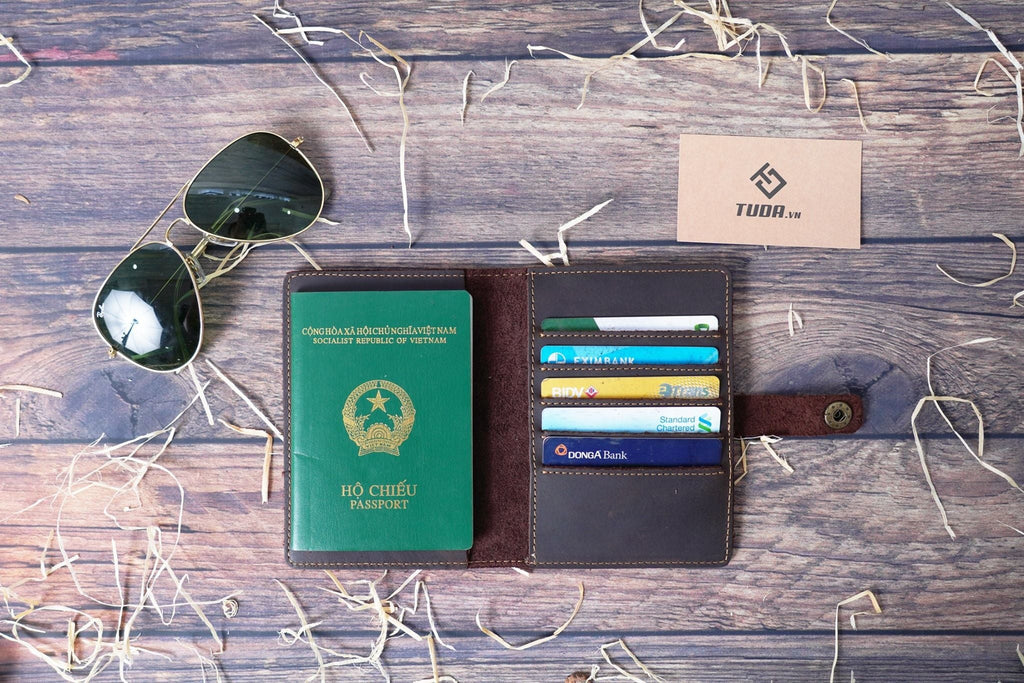 Ví Da Bò Sáp Đựng PASSPORT & CARD Đa Năng Gấp Cúc Bấm Classic Edition W108