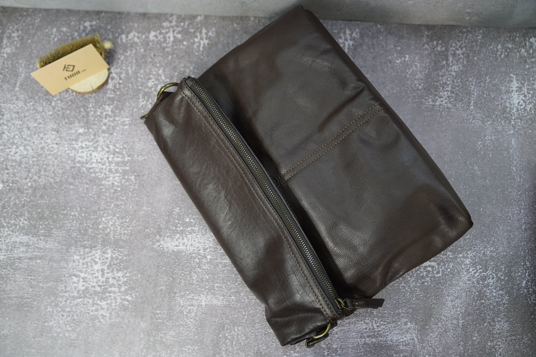 Túi Da Bò VEG Nhập Khẩu Chứa Laptop & iPad Classic Style SBM186