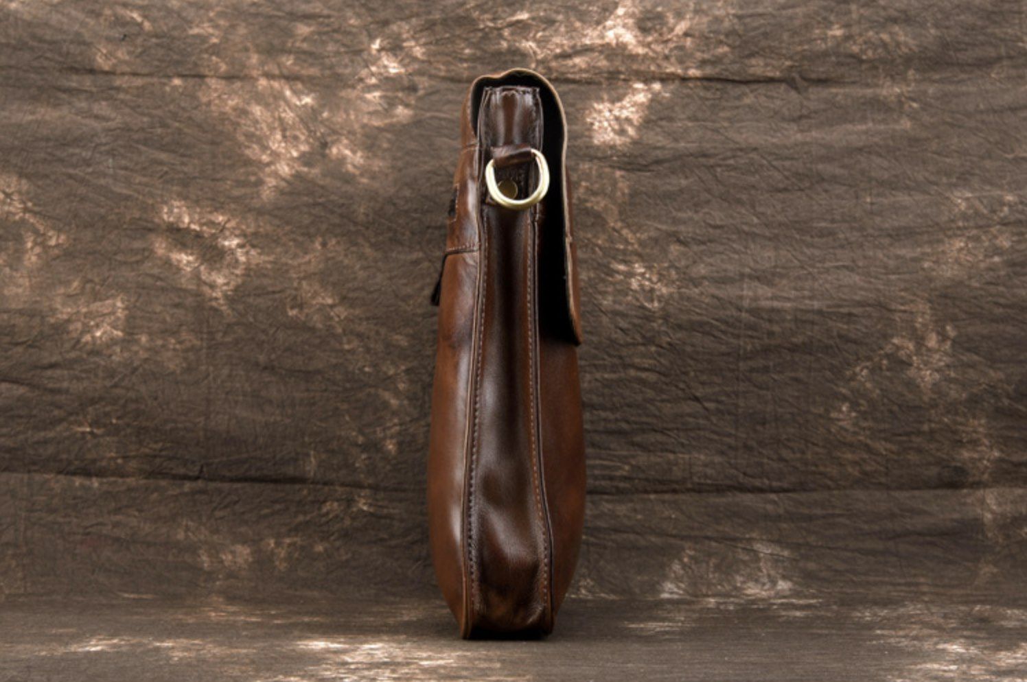 Túi Da Bò Thật Đeo Chéo Đựng IPad - Classic SBM181