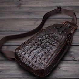 Túi Da Bò Thật đeo chéo Dập Vân Cá Sấu Berry & Ken RETRO - SBM111