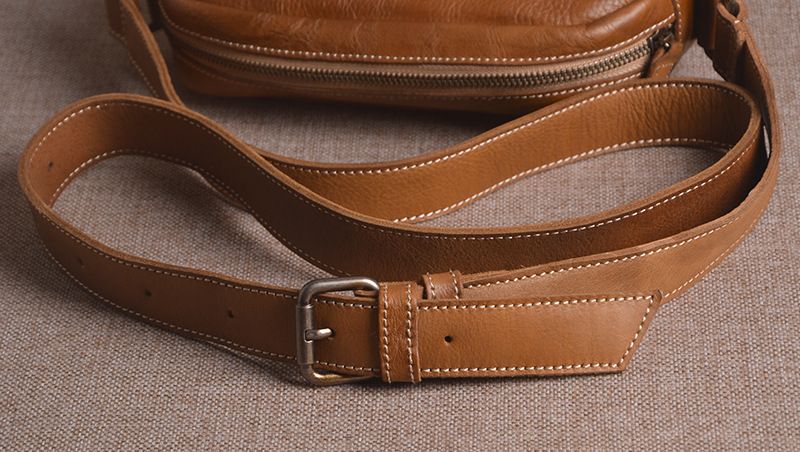 Túi da bò thật thật đeo chéo phong cách cổ điển SBM146