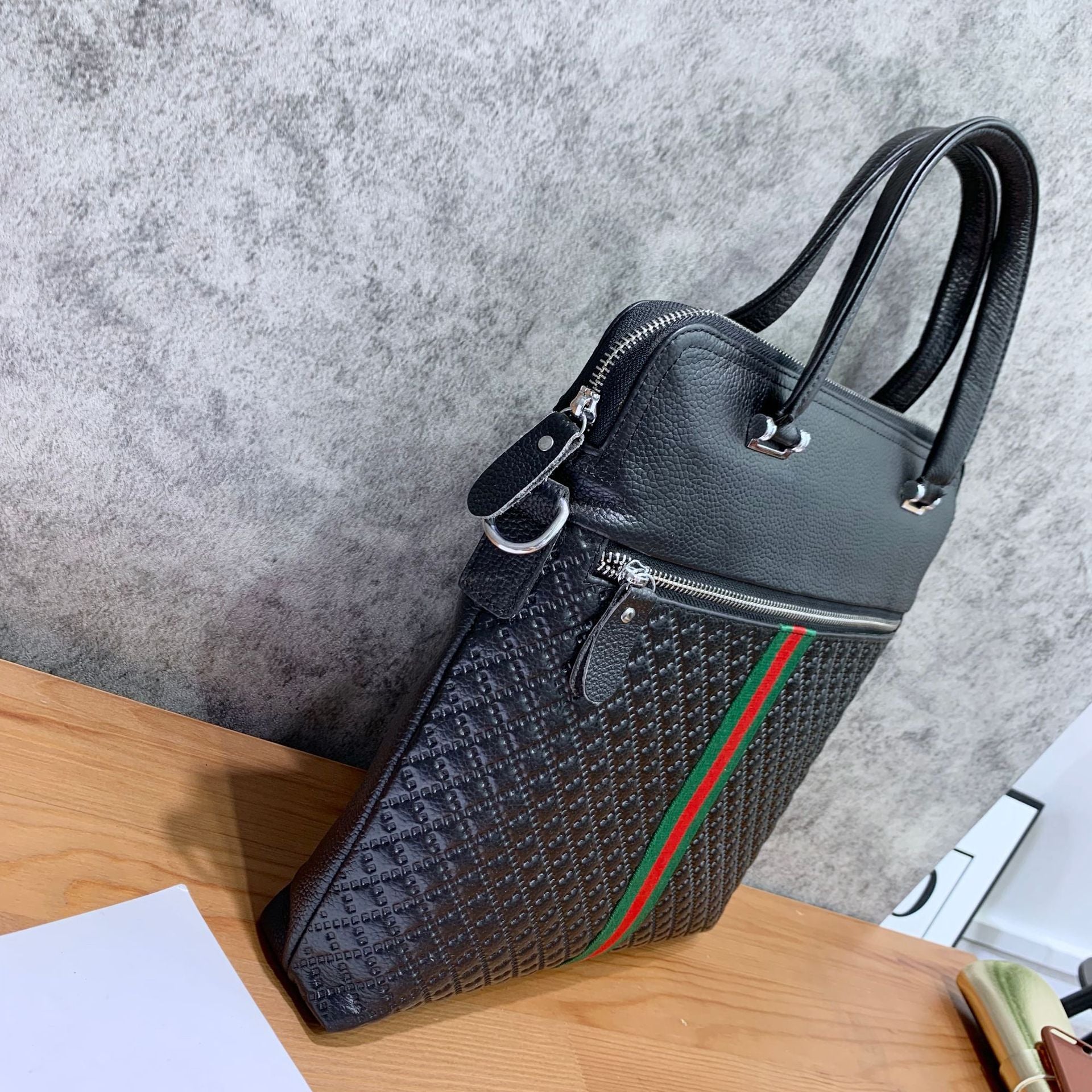 Túi Da Thật Đeo Vai & Xách Tay đựng ipad Modern Style SBM190