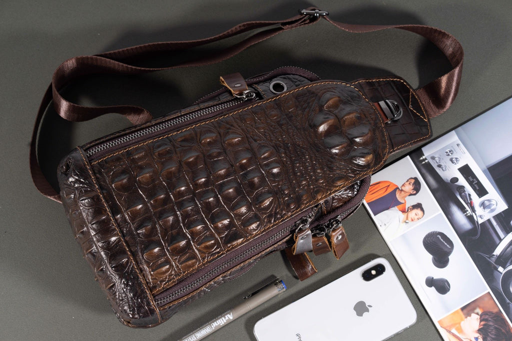 Túi Da Bò Thật đeo chéo Dập Vân Cá Sấu Berry & Ken RETRO - SBM111