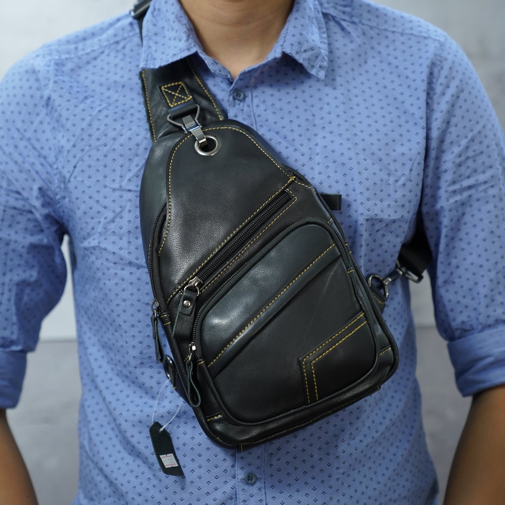 Túi Da Bò VEG Nhập Khẩu Đeo Chéo Trước Ngực SBM227