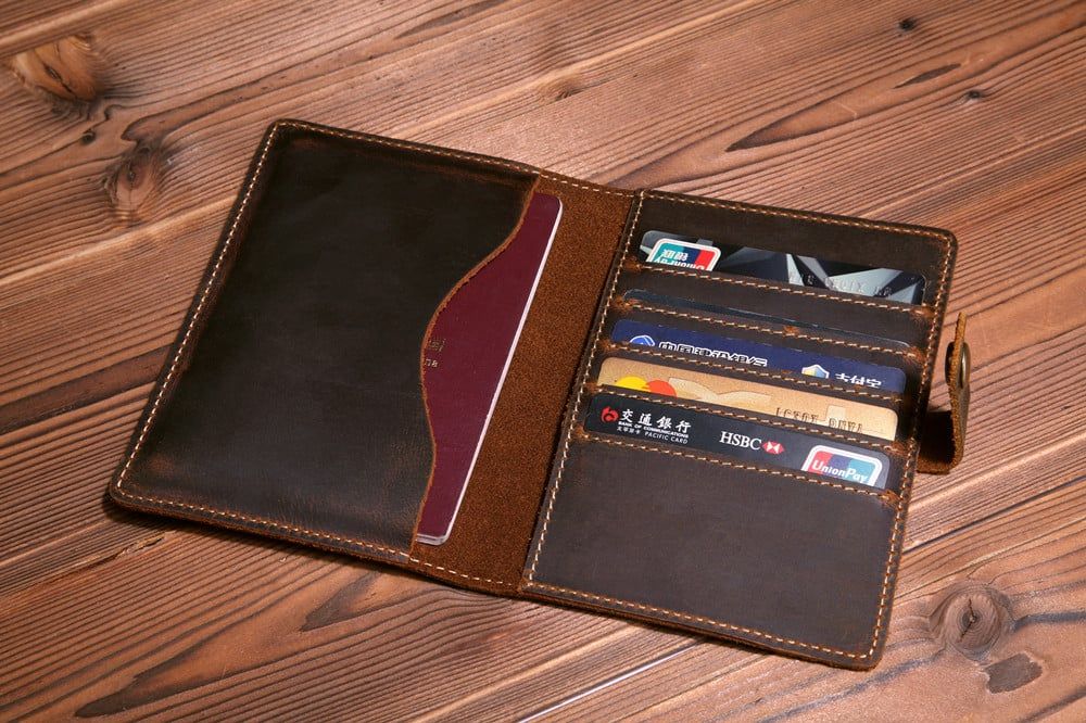 Ví Da Bò Sáp Đựng PASSPORT & CARD Đa Năng Gấp Cúc Bấm Classic Edition W108