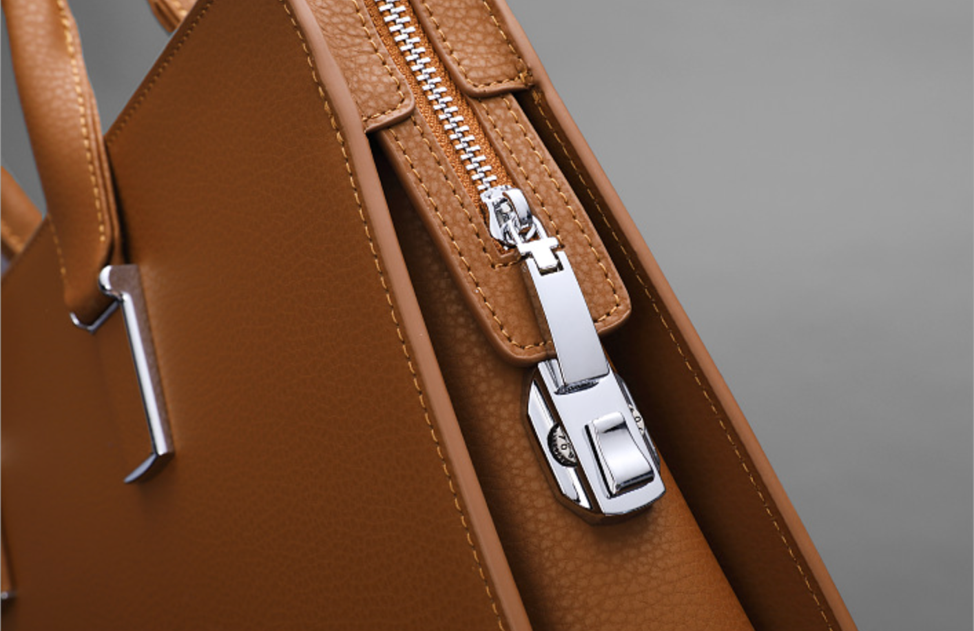 Cặp Da TOGO Doanh Nhân Khóa Số Cao Cấp Đựng Laptop & Hồ Sơ SBM333