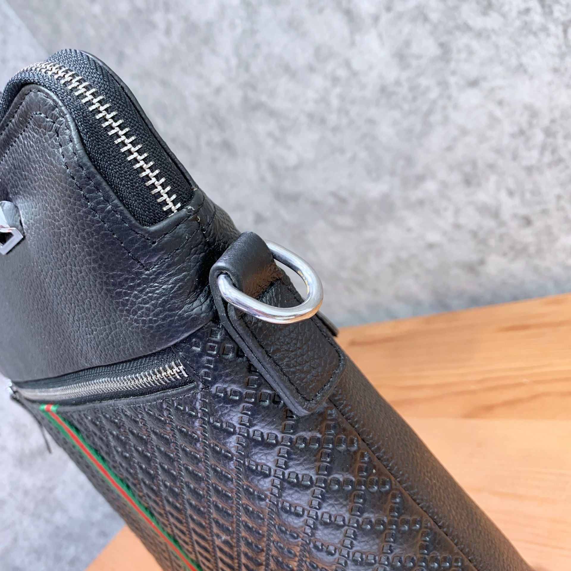 Túi Da Thật Đeo Vai & Xách Tay đựng ipad Modern Style SBM190