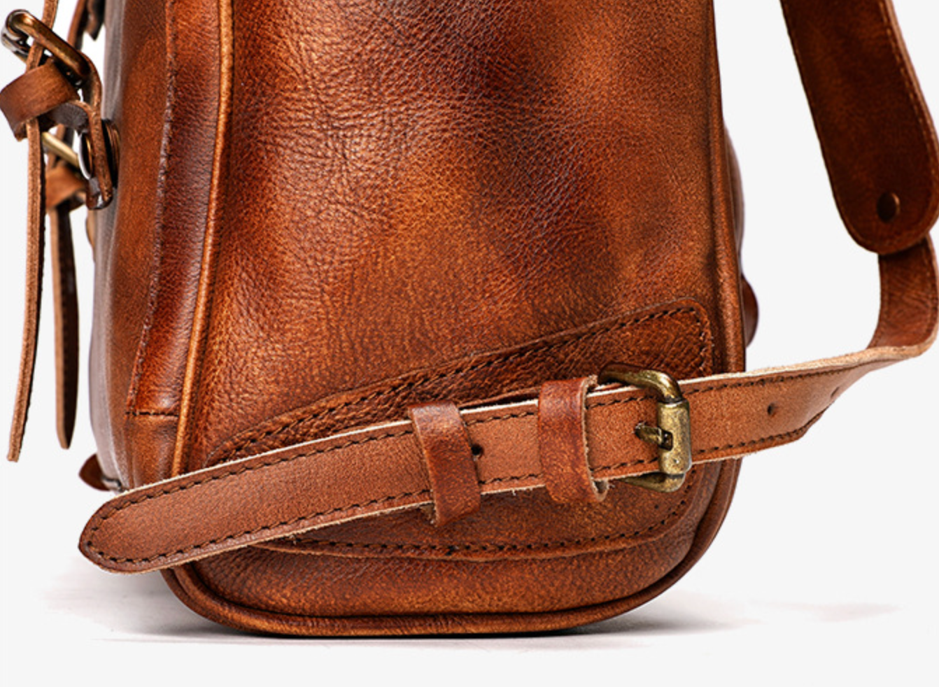 Balo Da Bò VEG Patina Đựng Laptop & Du Lịch Đa Chức Năng BPL359