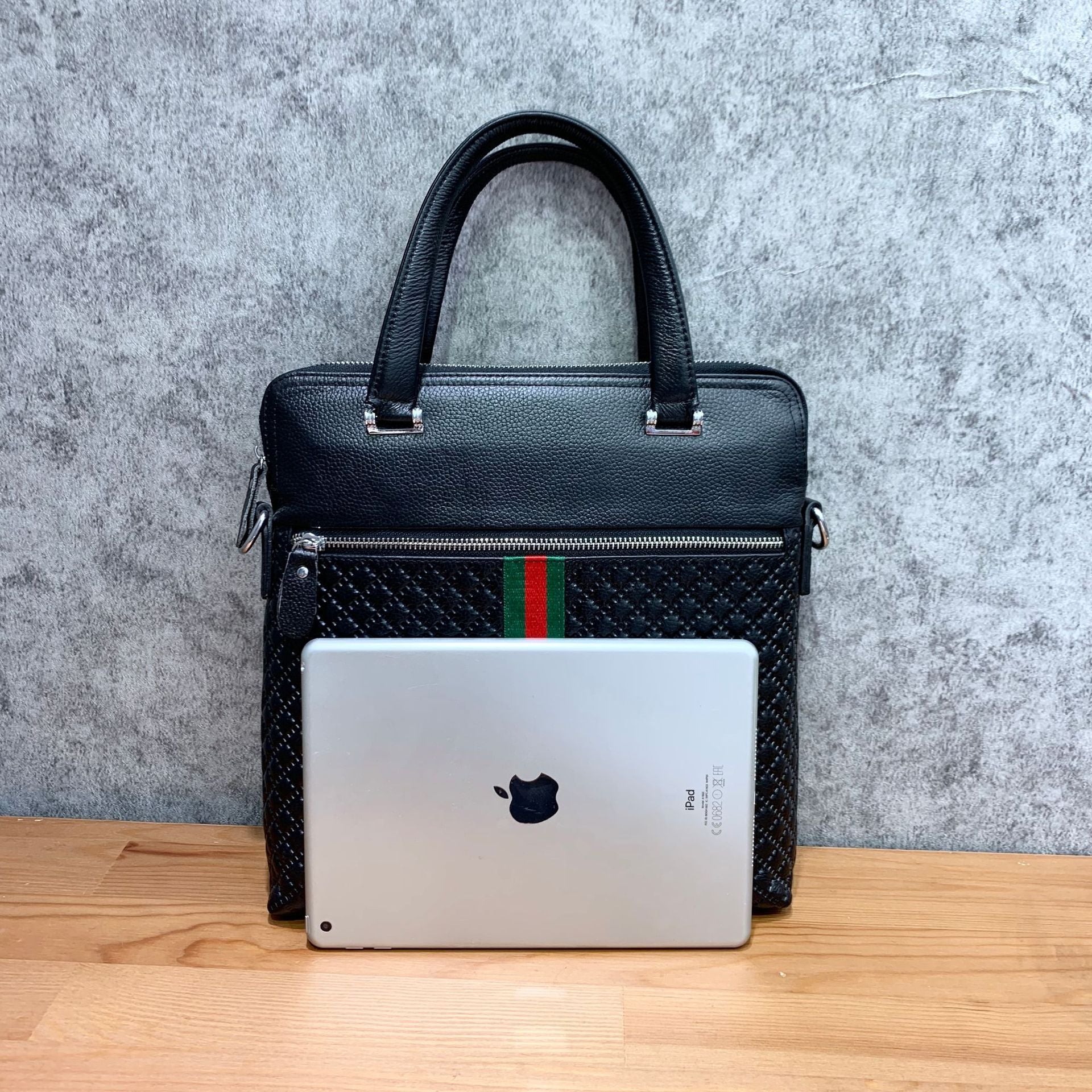 Túi Da Thật Đeo Vai & Xách Tay đựng ipad Modern Style SBM190