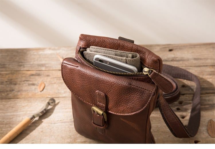 Túi da bò thật đeo chéo nhỏ gọn Berry & Ken RETRO - Classic edition SBM118