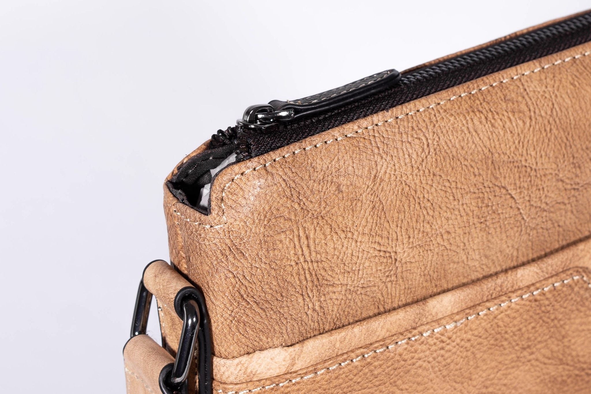 Túi da bò thật Berry & Ken - Limited edition MBM104