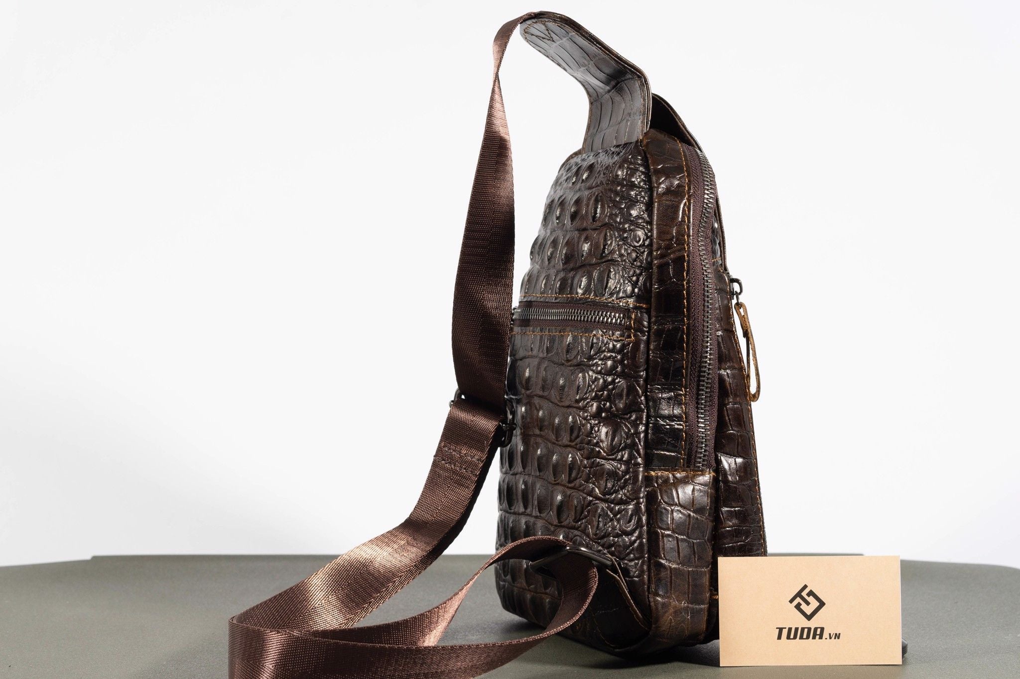 Túi Da Bò Thật đeo chéo Dập Vân Cá Sấu Berry & Ken RETRO - SBM111