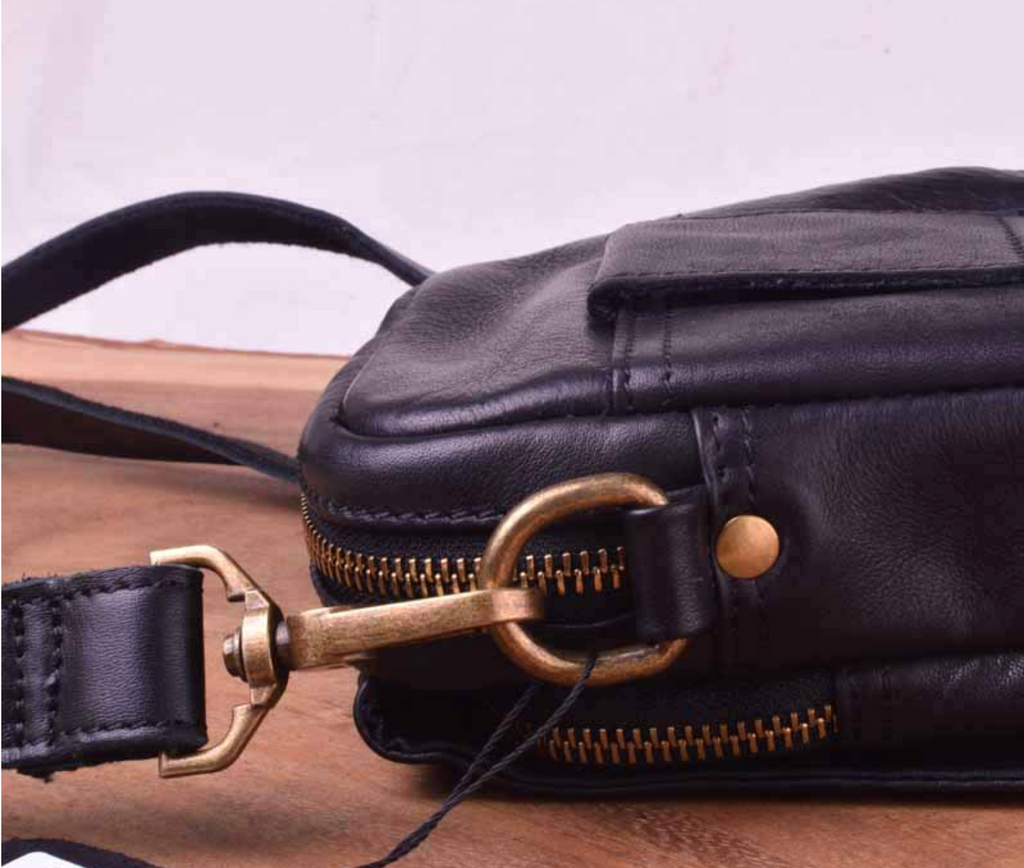 Túi da bò thật nhỏ gọn Berry & Ken RETRO - Classic edition SBM113