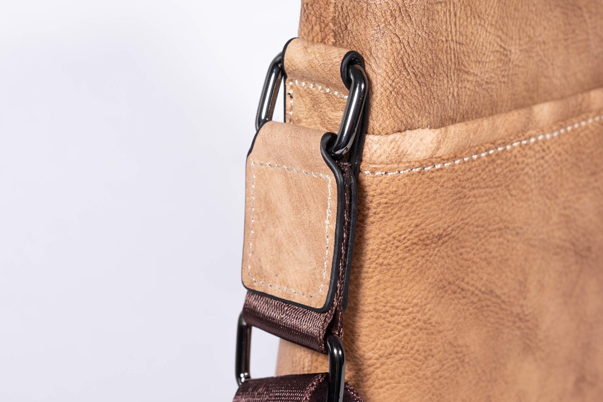 Túi da bò thật Berry & Ken - Limited edition MBM104