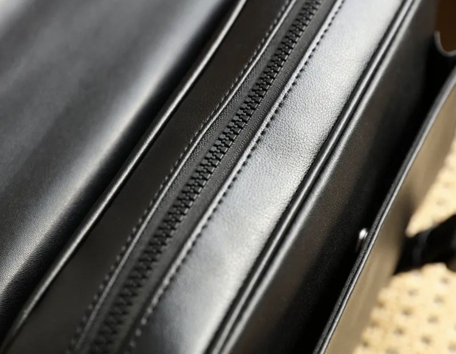 Túi Đeo Chéo Da Bò Thật Đựng iPad RETRO SBM287