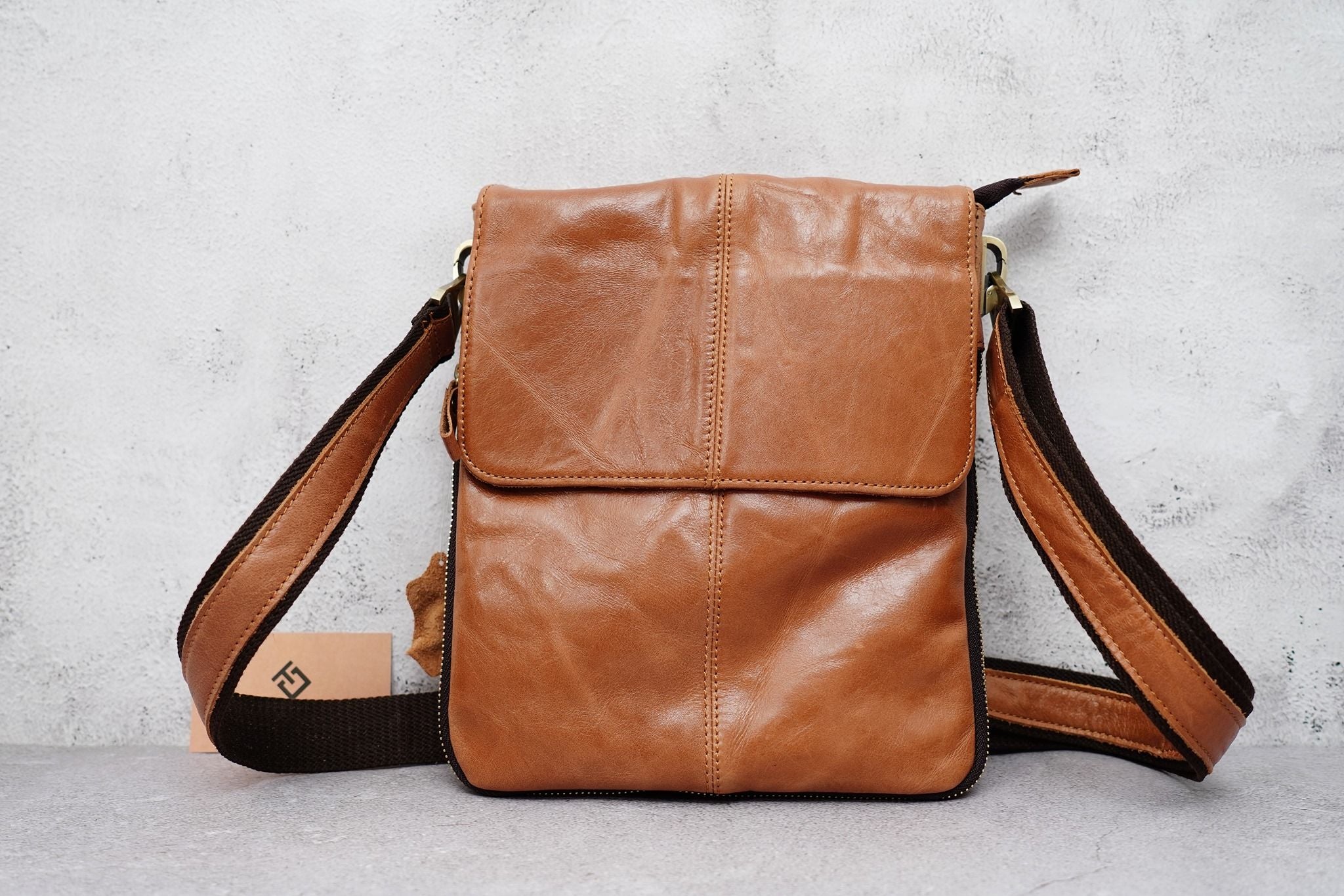 Túi Da Bò Thật Đeo Chéo Đựng IPad - Classic SBM180