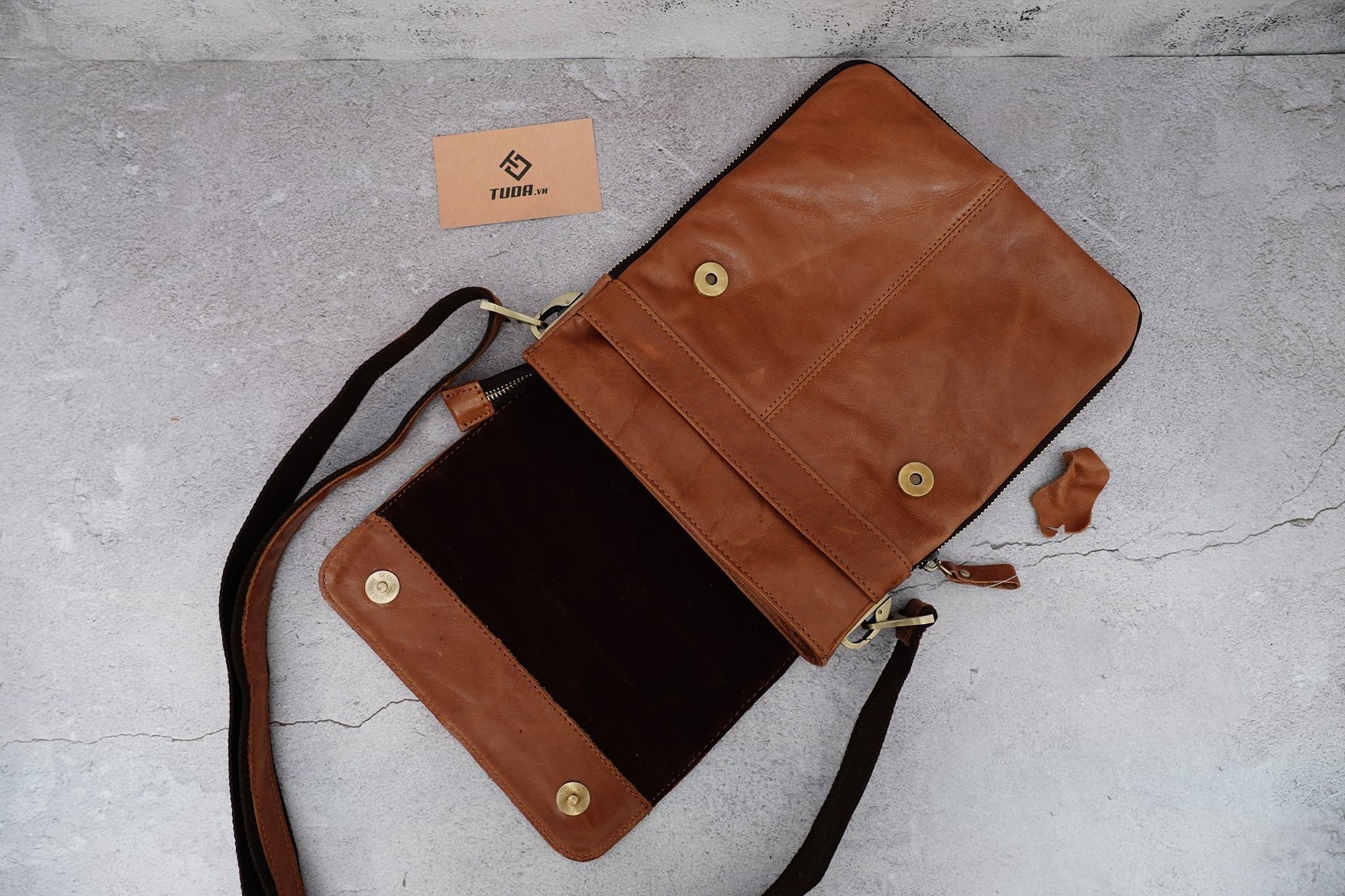 Túi Da Bò Thật Đeo Chéo Đựng IPad - Classic SBM180