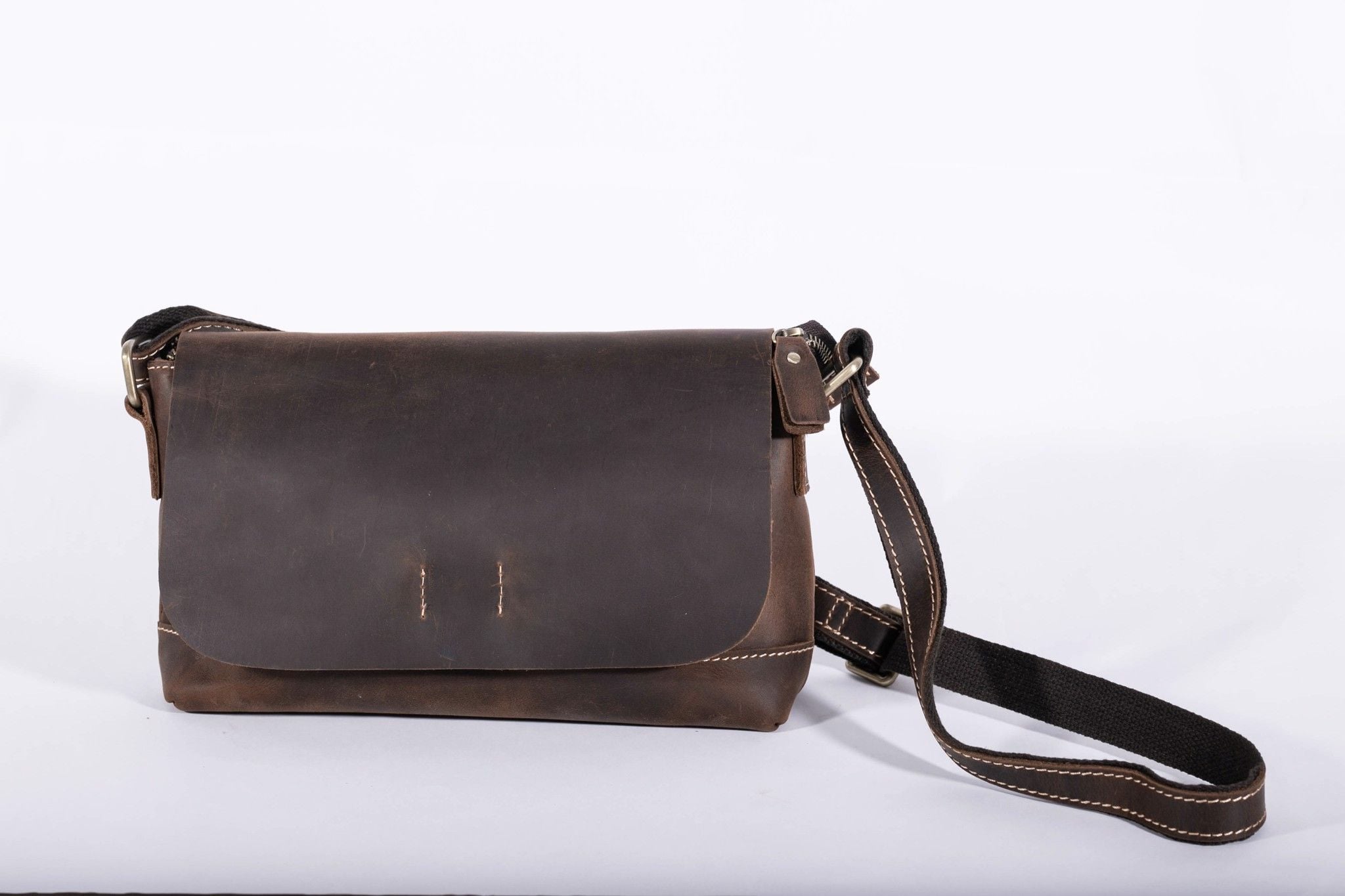 Túi đeo chéo da bò thật Berry & Ken RETRO - Classic edition TUDA SBM121