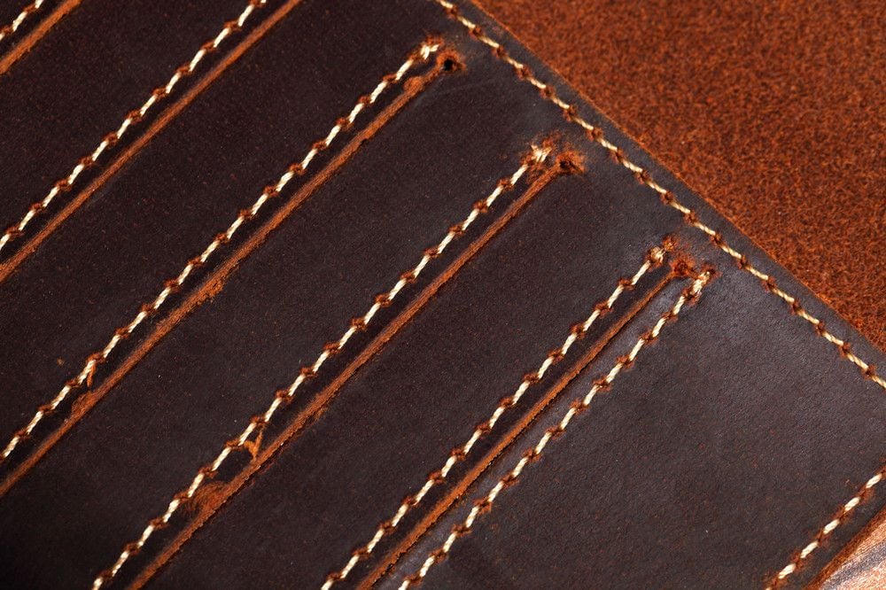 Ví Da Bò Sáp Đựng PASSPORT & CARD Đa Năng Gấp Cúc Bấm Classic Edition W108