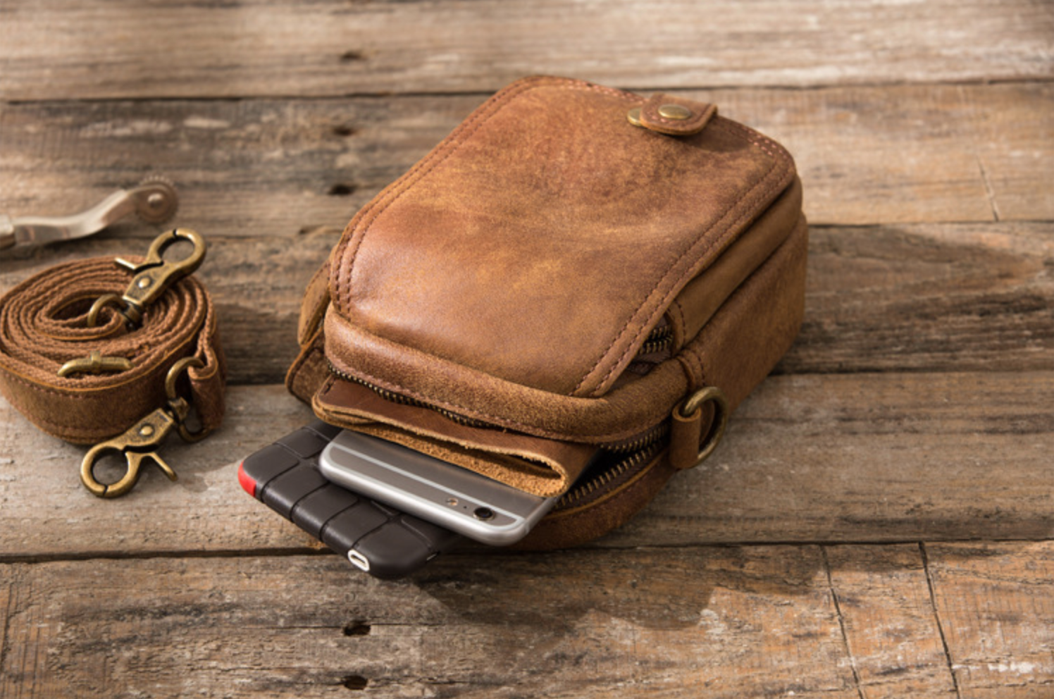 Túi da bò thật nhỏ gọn Berry & Ken RETRO - Classic edition SBM113